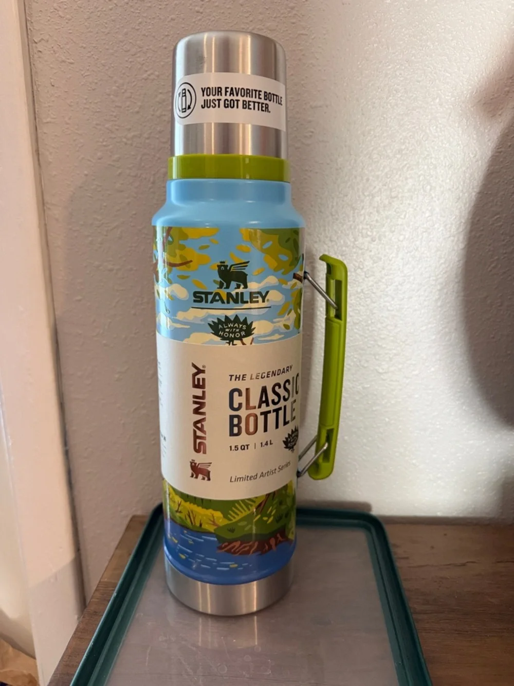 Stanley Classic Bottle - Light Blue & Lime Green - Picture 1 of 1